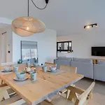 In S.lucas Residence, By Pausa H. 아파트
