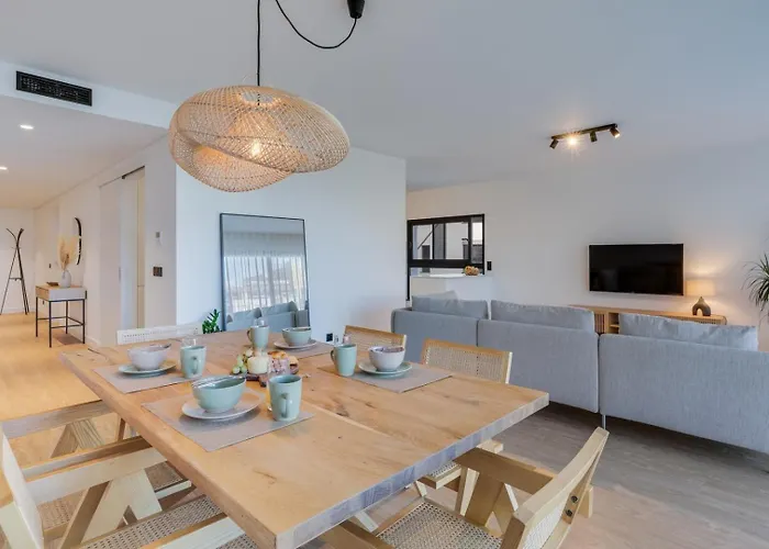 In S.lucas Residence, By Pausa H. Appartement