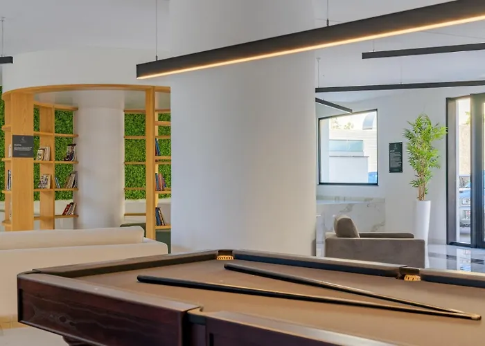 In S.lucas Residence, By Pausa H. *