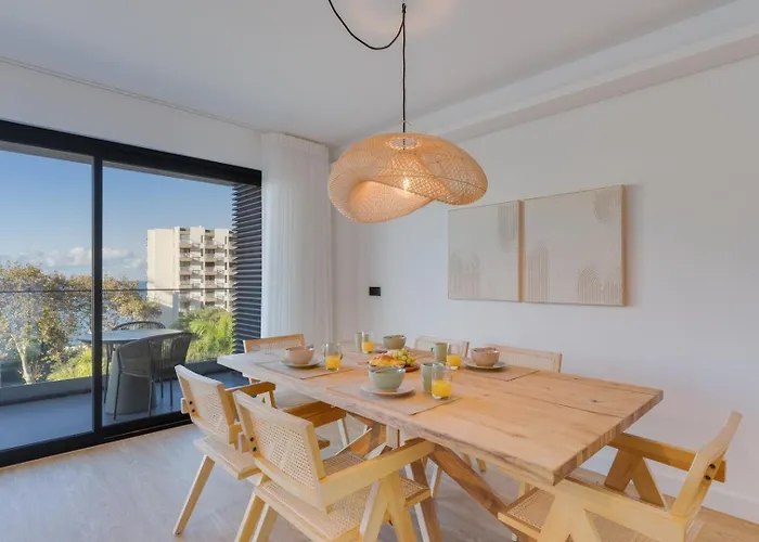 In S.lucas Residence, By Pausa H. * Funchal (Madeira)